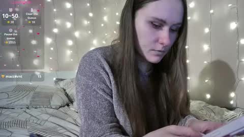 emma_just online show from February 19, 5:45 pm