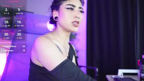 Emma online show from October 19, 8:49 am