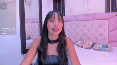 Emma online show from February 21, 7:10 pm