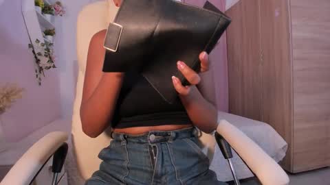 Emma online show from October 13, 6:54 pm