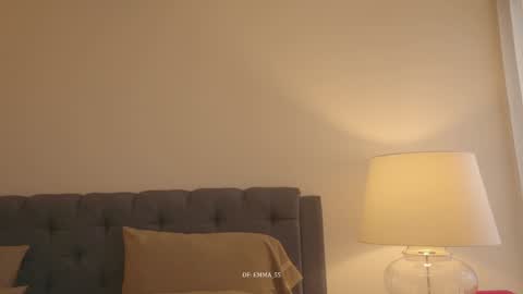 emma_lu1 online show from February 27, 9:36 pm