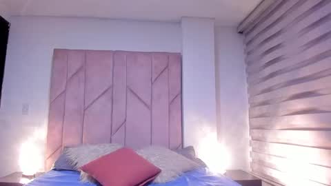 emma_meredith online show from February 23, 3:50 am