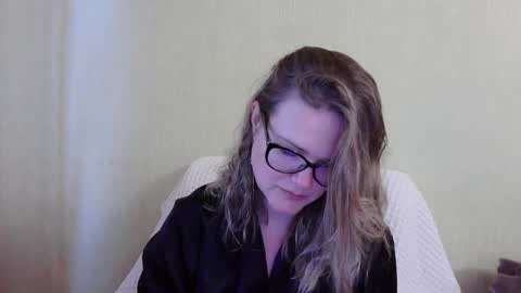 emma_misty_ online show from November 7, 11:49 am