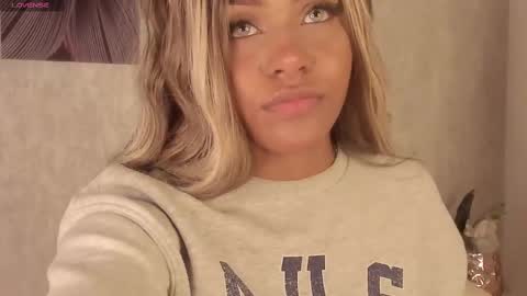 Emma Morgann online show from February 24, 11:52 am