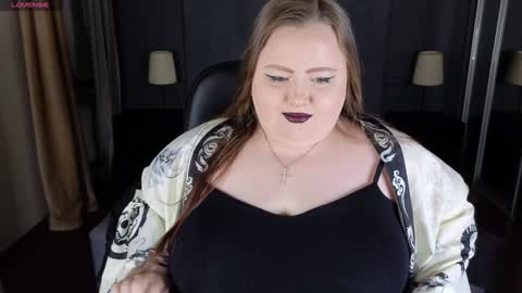 Snapshot of emma_razoom chatting on December 2, 10:32 pm Emma Razumovskaya online show from December 2, 10:32 pm