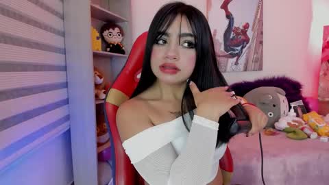 EMMA  online show from December 18, 1:32 am