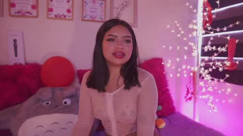 EMMA  online show from February 24, 6:04 pm