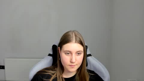 Emma online show from June 3, 2:33 pm