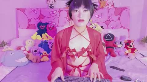 Emma online show from March 11, 7:49 pm