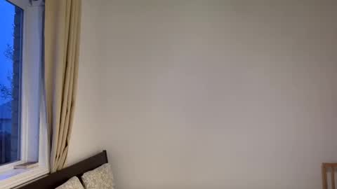 Emma online show from December 18, 9:29 pm