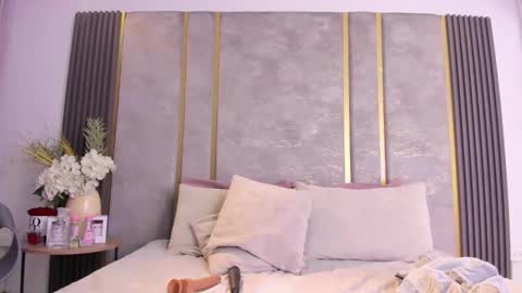 EmmaBrantt  online show from March 12, 5:32 am