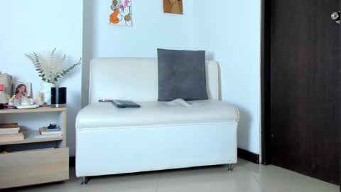 valentina online show from March 8, 4:38 am