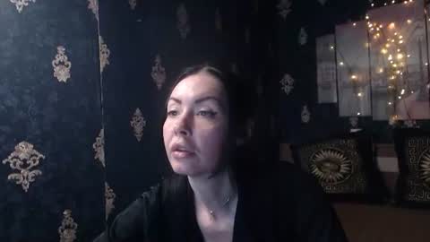 EmmaGoldX online show from March 6, 7:31 pm