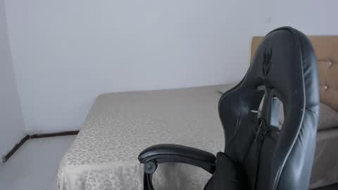 Jennifer online show from January 11, 10:48 pm