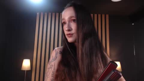    online show from December 6, 11:33 am