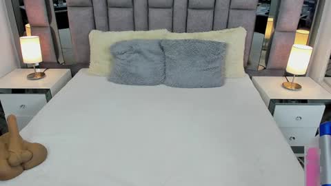 EMMA HILL online show from February 6, 7:18 pm