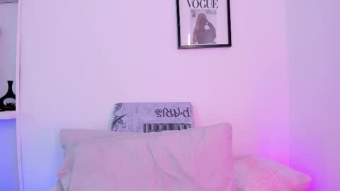 emmajohanson online show from February 18, 8:52 pm