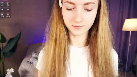 Snapshot of emmalaflame chatting on January 24, 8:22 pm Emma day  Wendy night online show from January 24, 8:22 pm