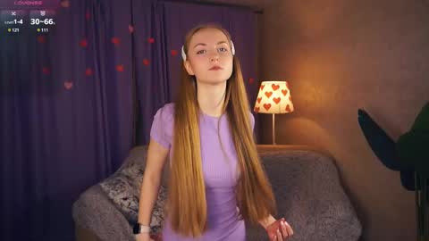 Snapshot of emmalaflame chatting on February 16, 8:22 pm Emma day  Wendy night online show from February 16, 8:22 pm