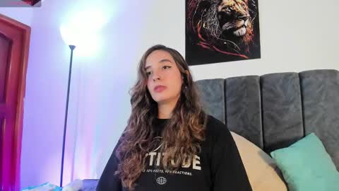 emmamiller_01 online show from December 20, 1:22 pm