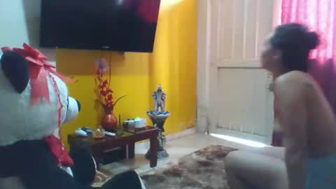 EmmaSplycer online show from April 29, 6:57 pm