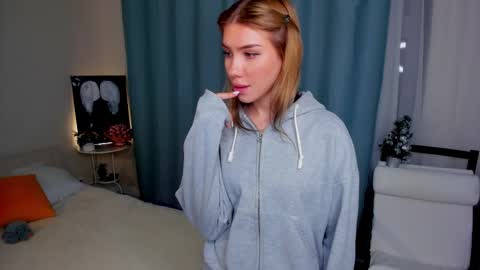 Emma  online show from January 13, 9:41 pm