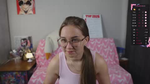 Mia online show from June 15, 8:25 am