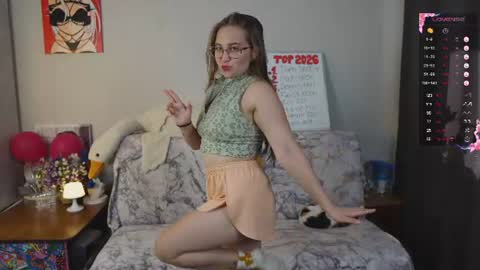 Mia online show from July 5, 1:17 pm