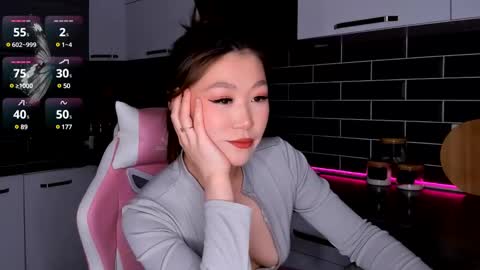 Emma online show from February 22, 5:42 pm