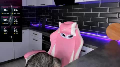 Emma online show from October 10, 7:57 am