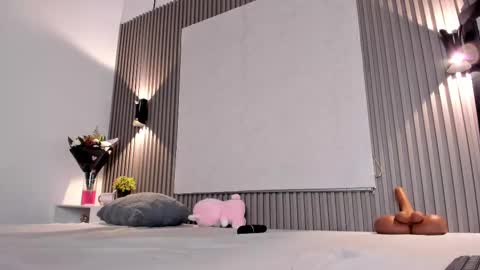 emmazc_ online show from October 17, 8:56 pm