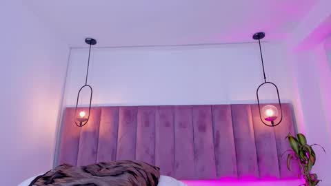 Emmiily online show from March 18, 8:25 pm