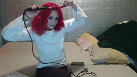 Emmily000 online show from January 18, 5:31 pm