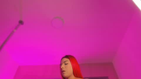 Snapshot of emmily_savage chatting on October 23, 11:49 am online show from October 23, 11:49 am