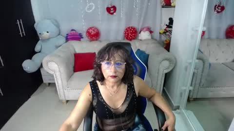 Emmily online show from February 18, 12:15 am