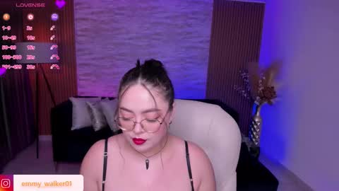 Emmy Walker online show from December 15, 11:04 am