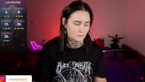 Emmy Bright     50  online show from December 15, 1:33 am