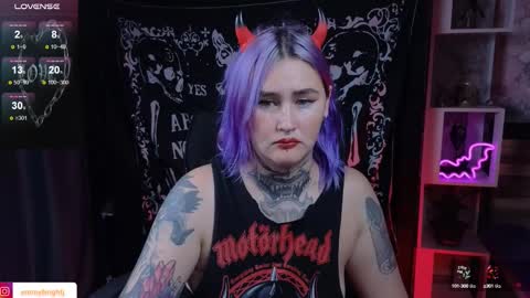 Snapshot of emmybrightj_ chatting on September 10, 5:57 pm Emmy Bright     50  online show from September 10, 5:57 pm