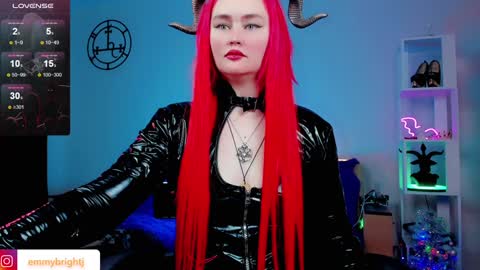 Snapshot of emmybrightj_ chatting on January 7, 11:35 pm Emmy Bright     50  online show from January 7, 11:35 pm