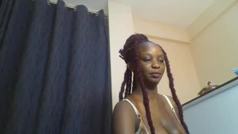 empress_emma online show from May 3, 7:17 pm