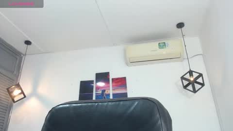 Emy online show from December 19, 4:02 am