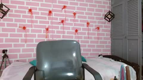 Emy online show from March 10, 8:12 pm