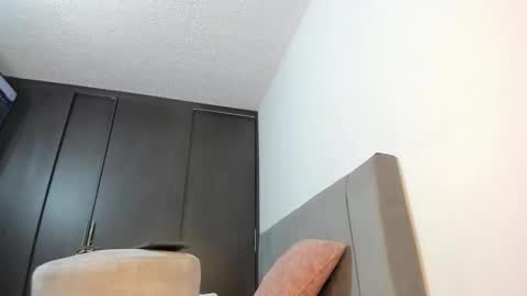 emily collyns online show from February 5, 6:05 am