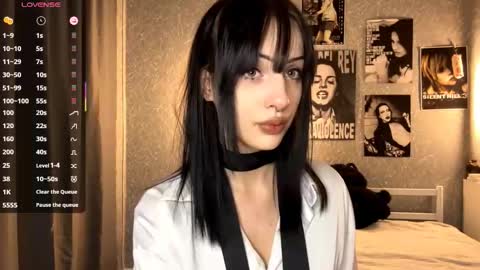 Amelia online show from November 19, 8:42 pm