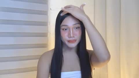 sahara love online show from December 16, 2:23 pm