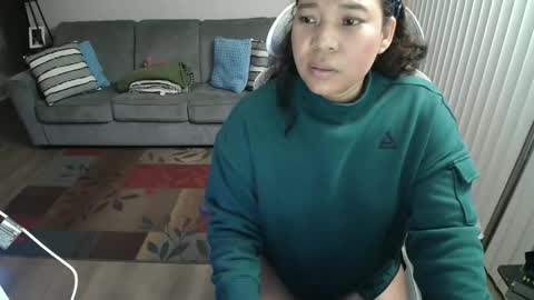 sheilyn online show from November 26, 6:03 am