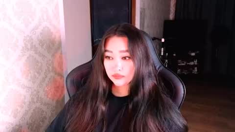 Erica Wayne online show from January 11, 2:22 pm