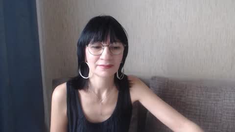 ericablack8 online show from October 7, 7:35 am