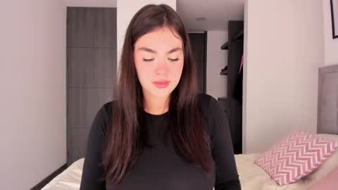 Karen online show from February 24, 8:14 pm