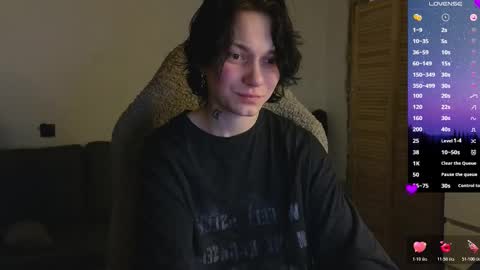 esajukyy online show from March 15, 3:36 pm